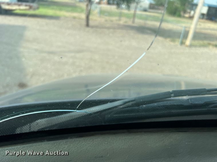 image for item DS8300 2012 Freightliner Cascadia  semi truck