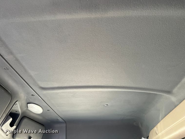 image for item DS8300 2012 Freightliner Cascadia  semi truck