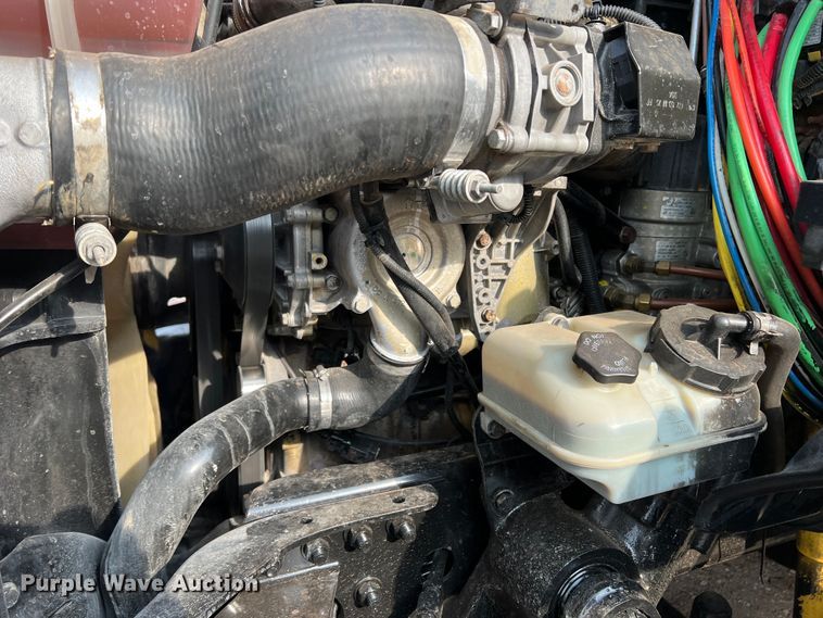 image for item DS8300 2012 Freightliner Cascadia  semi truck