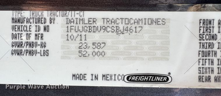 image for item DS8300 2012 Freightliner Cascadia  semi truck