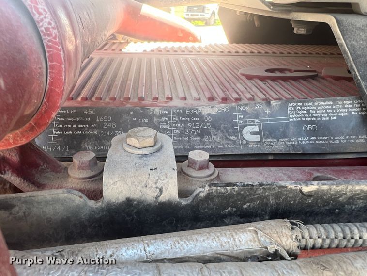 image for item DS8309 2012 Kenworth T800  semi truck