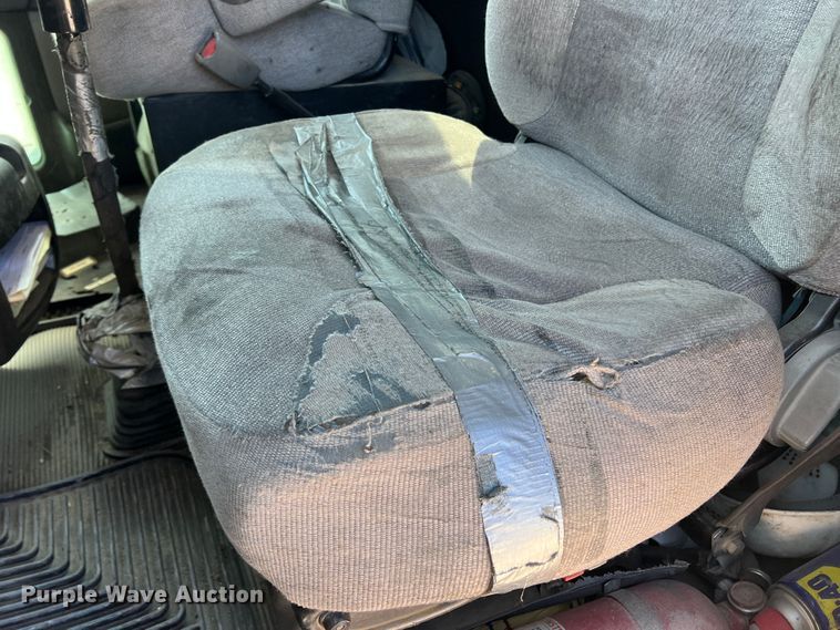 image for item DS8310 2012 Kenworth T800  semi truck