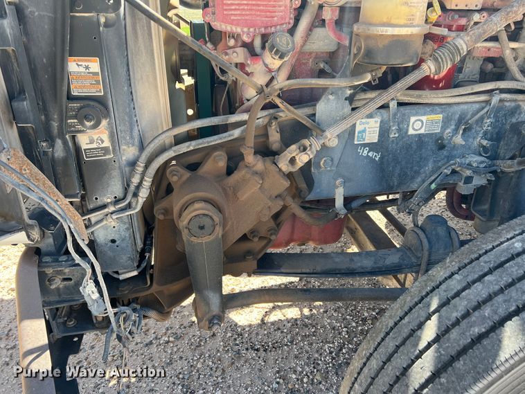 image for item DS8310 2012 Kenworth T800  semi truck