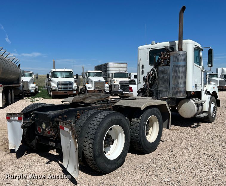 image for item DS8311 2011 Freightliner Coronado  semi truck
