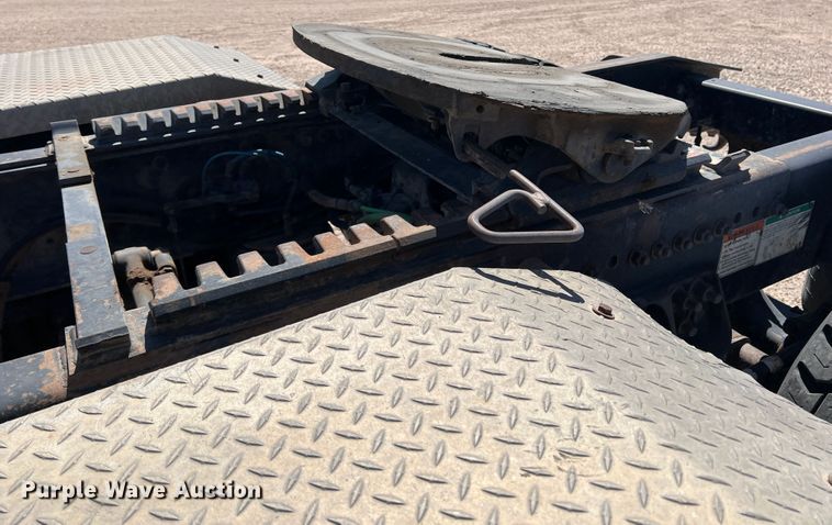 image for item DS8311 2011 Freightliner Coronado  semi truck