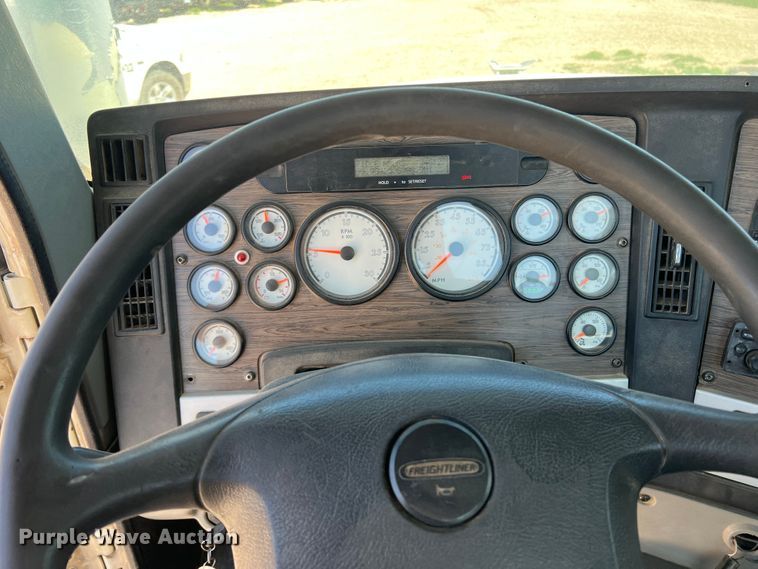 image for item DS8311 2011 Freightliner Coronado  semi truck