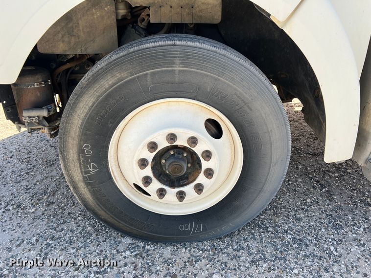 image for item DS8311 2011 Freightliner Coronado  semi truck