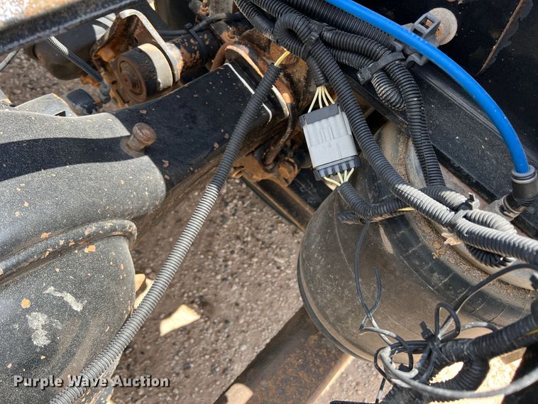 image for item DS8319 2008 Freightliner FLD  semi truck