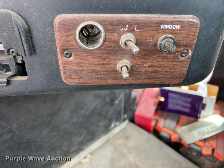 image for item DS8319 2008 Freightliner FLD  semi truck