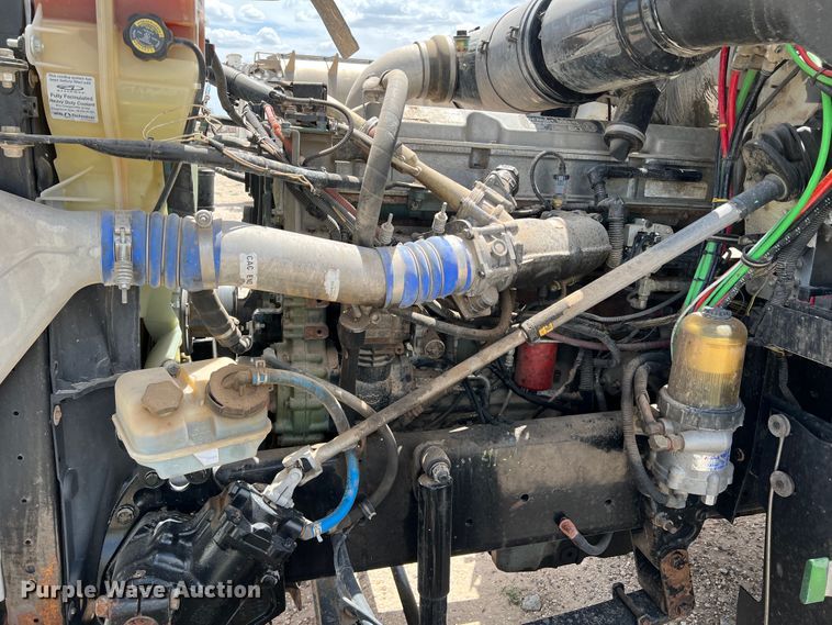 image for item DS8319 2008 Freightliner FLD  semi truck