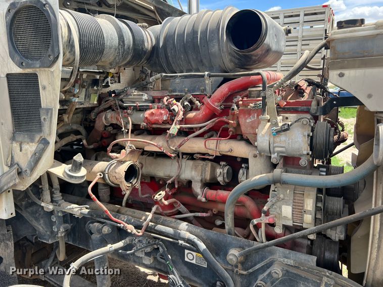 image for item DS8320 2011 Kenworth T800  semi truck