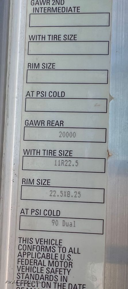 image for item DS8321 2011 Kenworth T800  semi truck