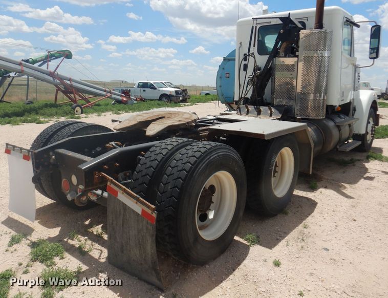 image for item DS8331 2011 Freightliner Coronado  semi truck