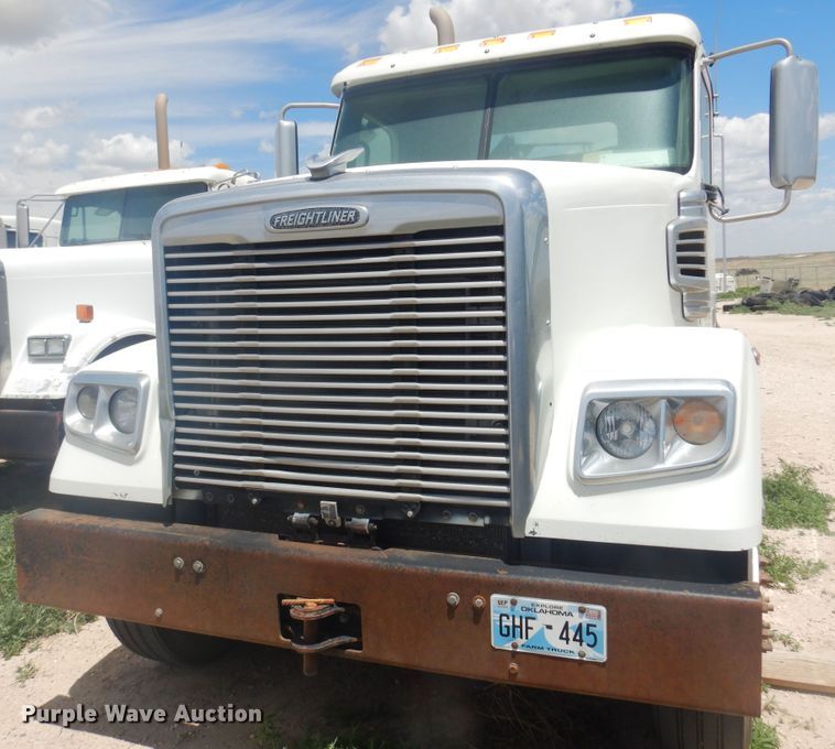 image for item DS8331 2011 Freightliner Coronado  semi truck