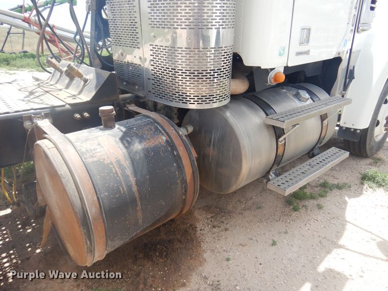 image for item DS8331 2011 Freightliner Coronado  semi truck