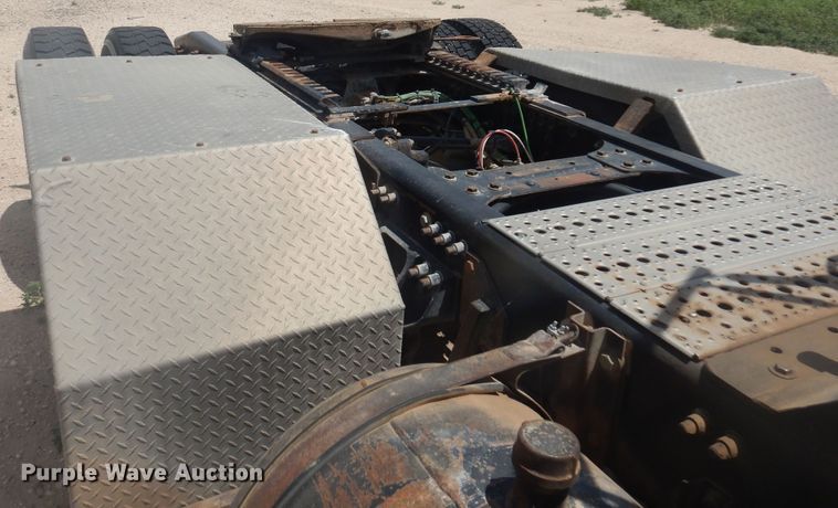 image for item DS8331 2011 Freightliner Coronado  semi truck