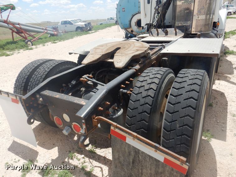 image for item DS8331 2011 Freightliner Coronado  semi truck