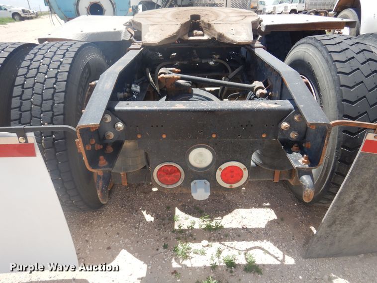 image for item DS8331 2011 Freightliner Coronado  semi truck