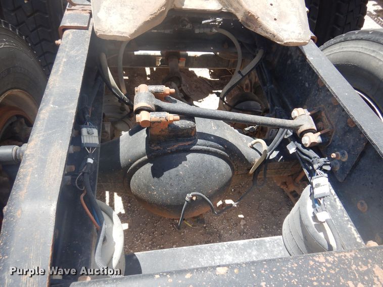 image for item DS8331 2011 Freightliner Coronado  semi truck