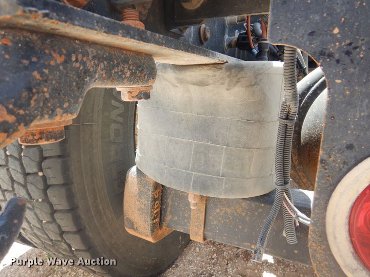 image for item DS8331 2011 Freightliner Coronado  semi truck