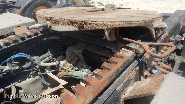 image for item DS8331 2011 Freightliner Coronado  semi truck