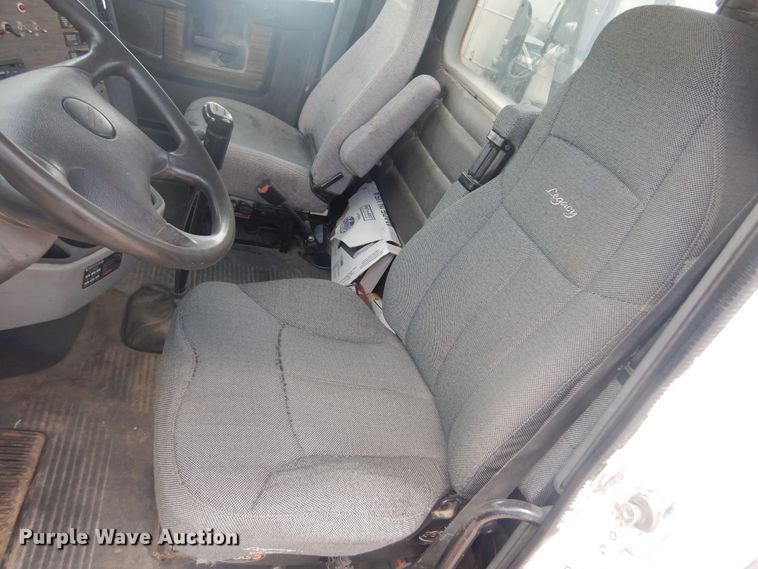 image for item DS8331 2011 Freightliner Coronado  semi truck