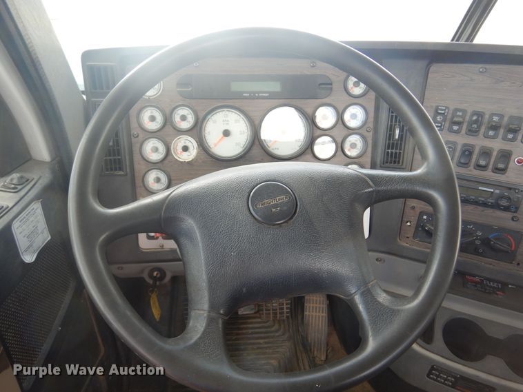 image for item DS8331 2011 Freightliner Coronado  semi truck