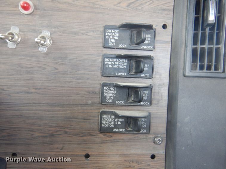 image for item DS8331 2011 Freightliner Coronado  semi truck