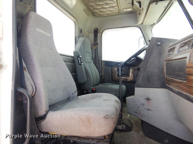 image for item DS8331 2011 Freightliner Coronado  semi truck