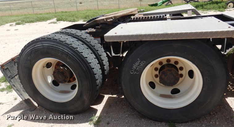 image for item DS8331 2011 Freightliner Coronado  semi truck