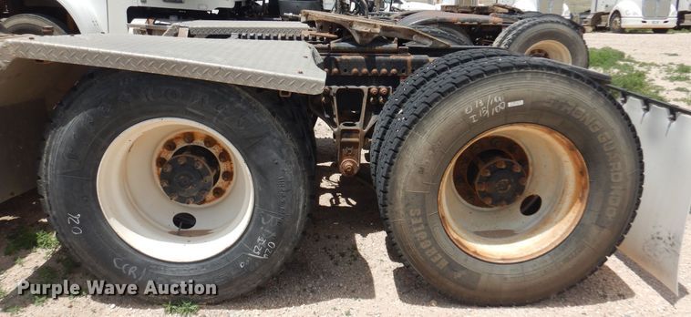 image for item DS8331 2011 Freightliner Coronado  semi truck