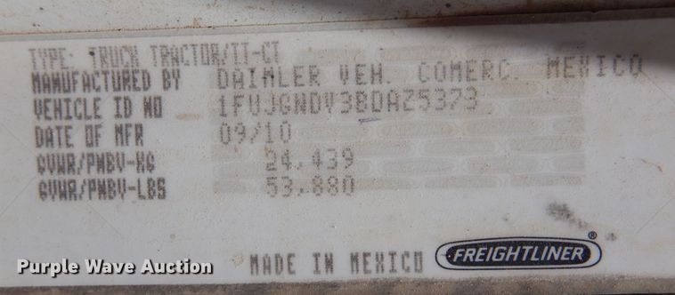 image for item DS8331 2011 Freightliner Coronado  semi truck