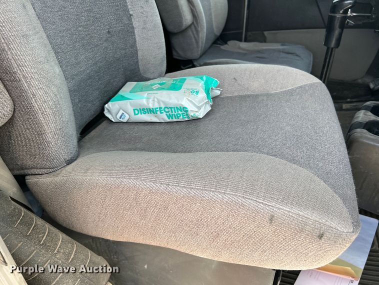 image for item DS8347 2011 Kenworth T800  semi truck