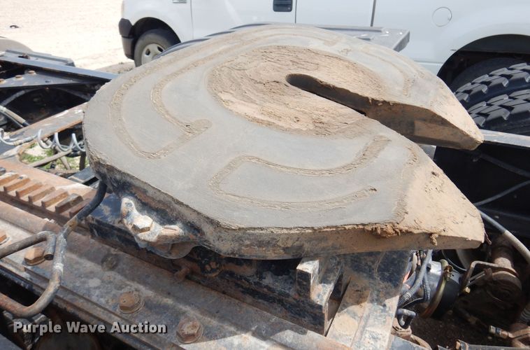 image for item DS8348 2012 Kenworth T800  semi truck