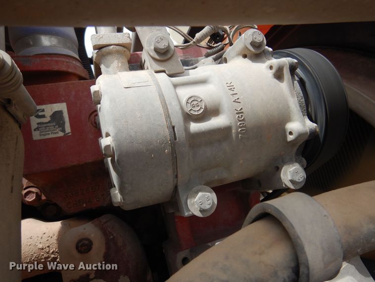 image for item DS8348 2012 Kenworth T800  semi truck