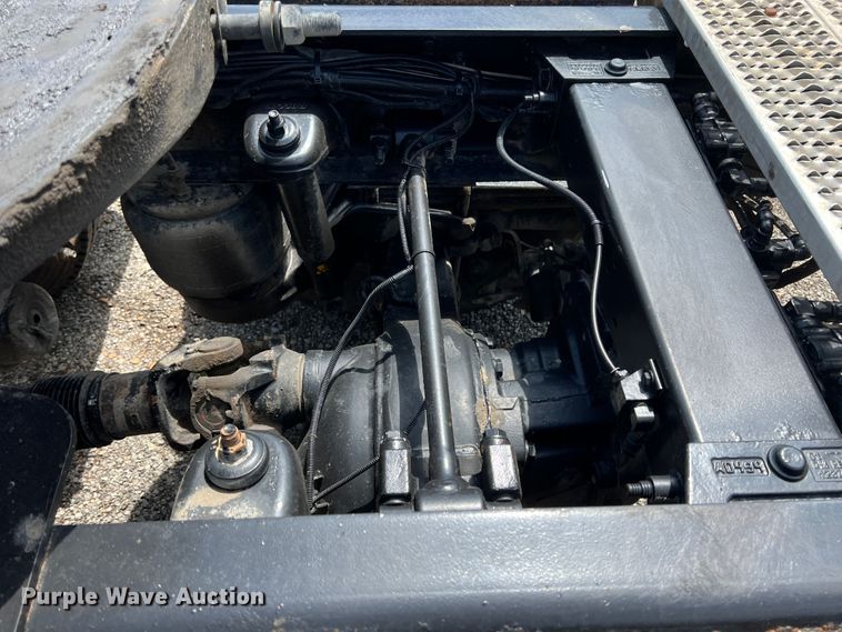 image for item HL9161 2015 Peterbilt 389  semi truck