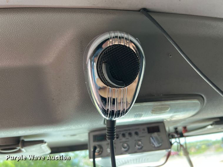 image for item HL9161 2015 Peterbilt 389  semi truck