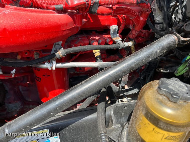 image for item HL9161 2015 Peterbilt 389  semi truck