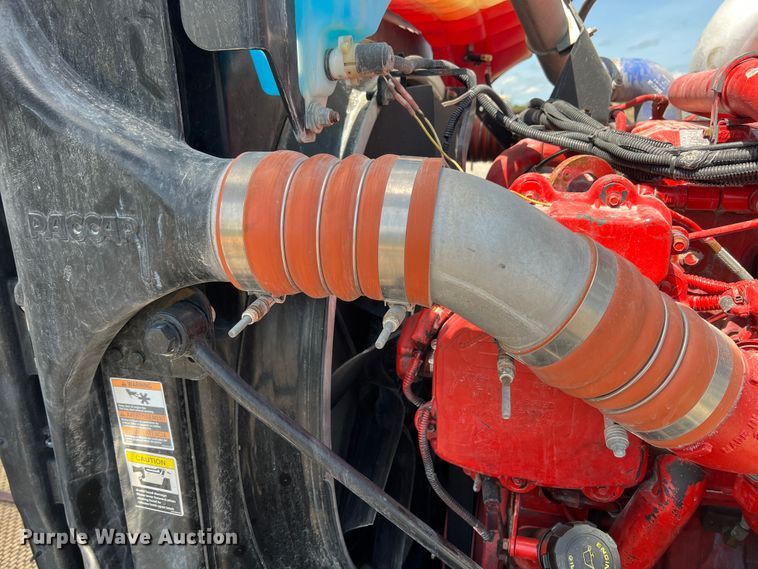 image for item HL9161 2015 Peterbilt 389  semi truck