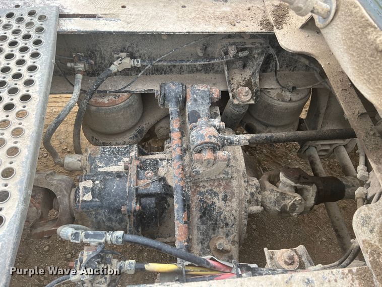 image for item HL9199 1996 Kenworth T800  semi truck