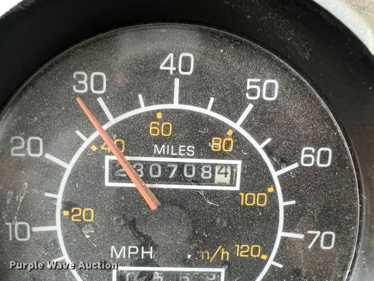 image for item HL9199 1996 Kenworth T800  semi truck