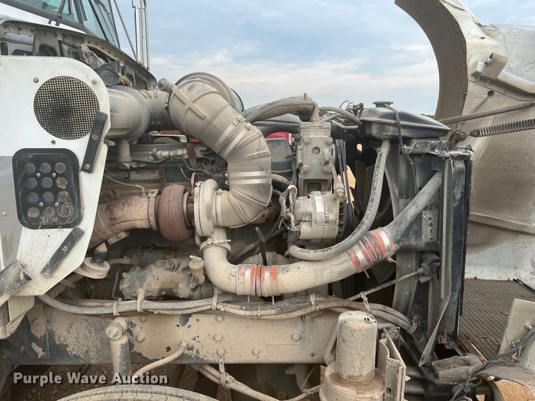 image for item HL9199 1996 Kenworth T800  semi truck