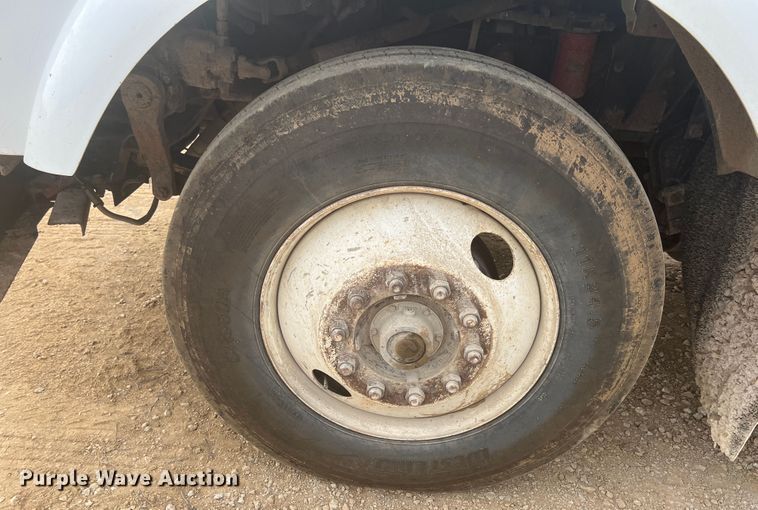 image for item HL9199 1996 Kenworth T800  semi truck