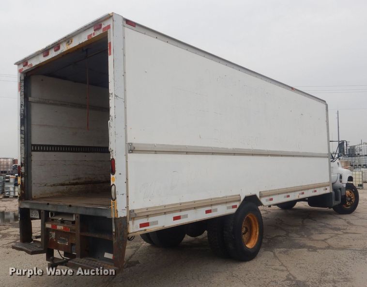 image for item HU9409 1997 Chevrolet C6500  box truck