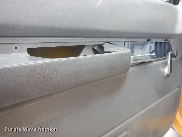 image for item HU9409 1997 Chevrolet C6500  box truck