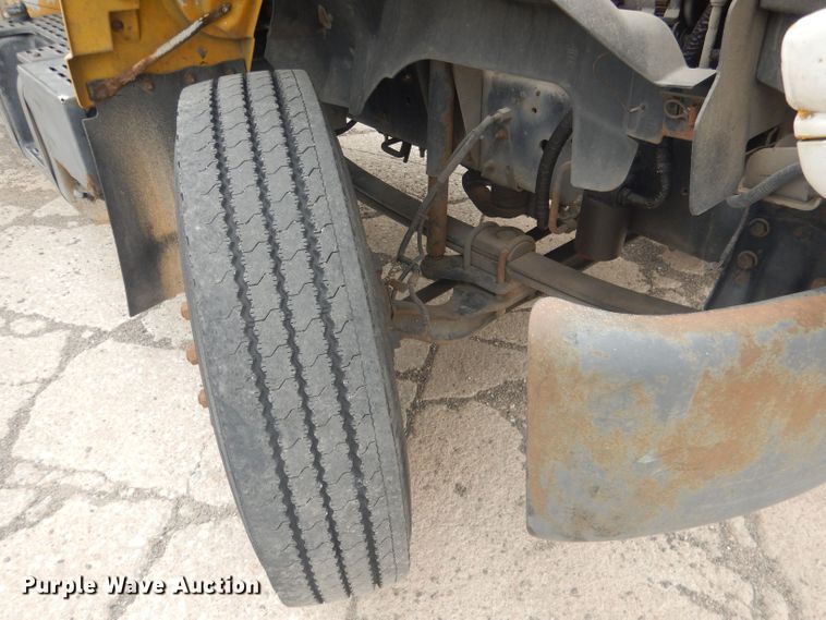 image for item HU9409 1997 Chevrolet C6500  box truck