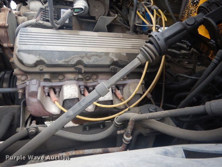 image for item HU9409 1997 Chevrolet C6500  box truck