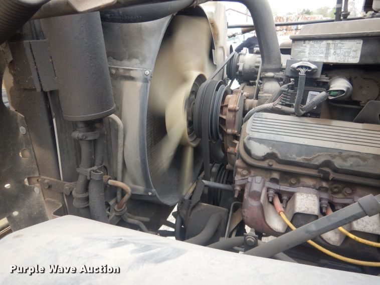 image for item HU9409 1997 Chevrolet C6500  box truck