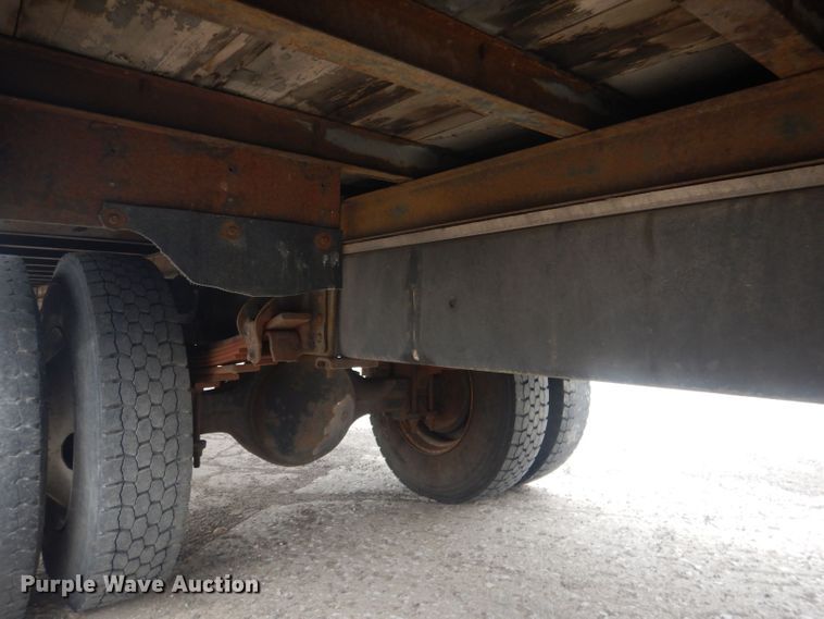 image for item HU9409 1997 Chevrolet C6500  box truck