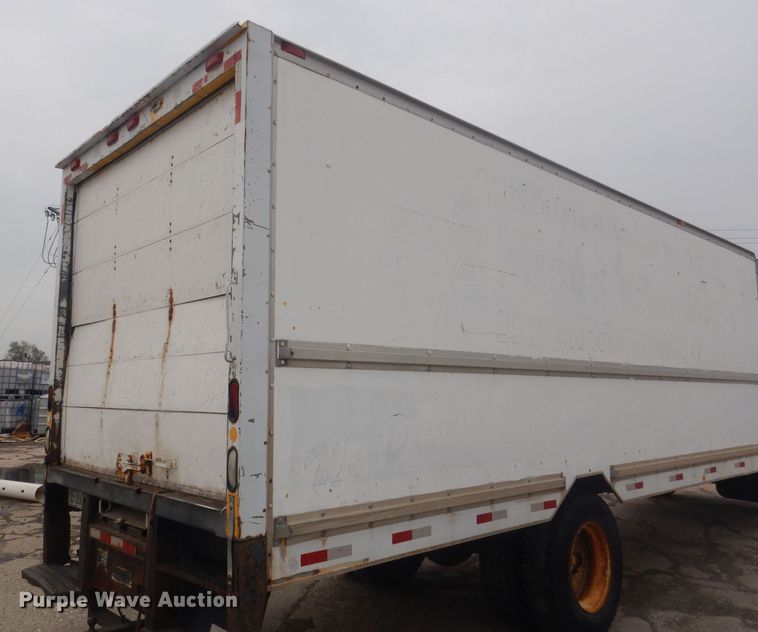 image for item HU9409 1997 Chevrolet C6500  box truck